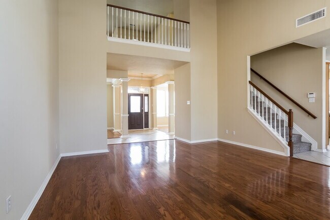 Foto del edificio - 3931 Echo Mountain Dr