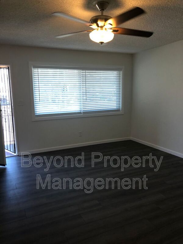 Foto principal - 6202 Mission Gorge Rd