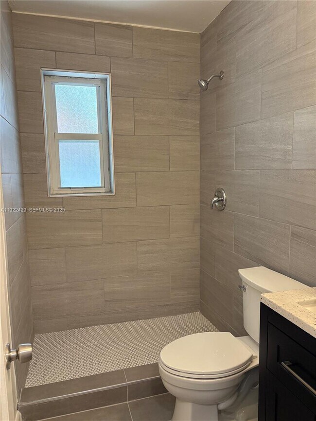 Building Photo - 6855 NE 5th Ave