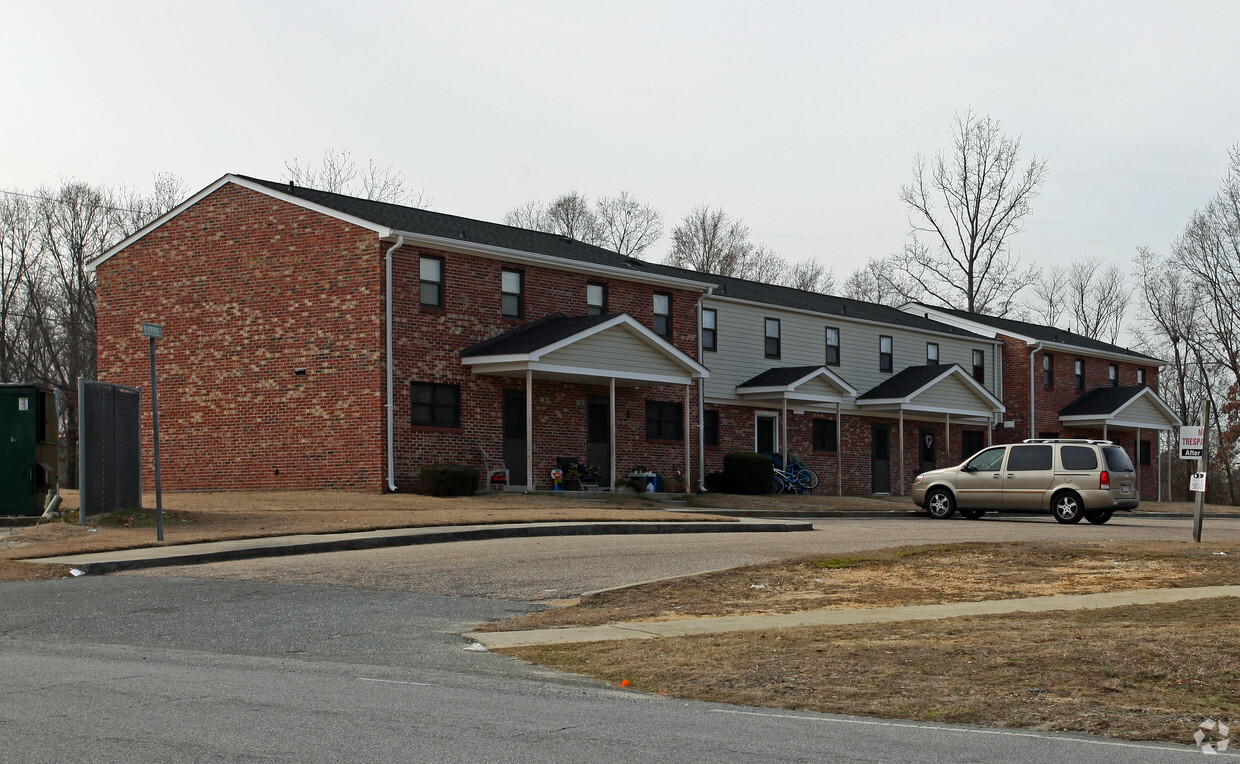 Foto del edificio - Raymond Sanders Apartments