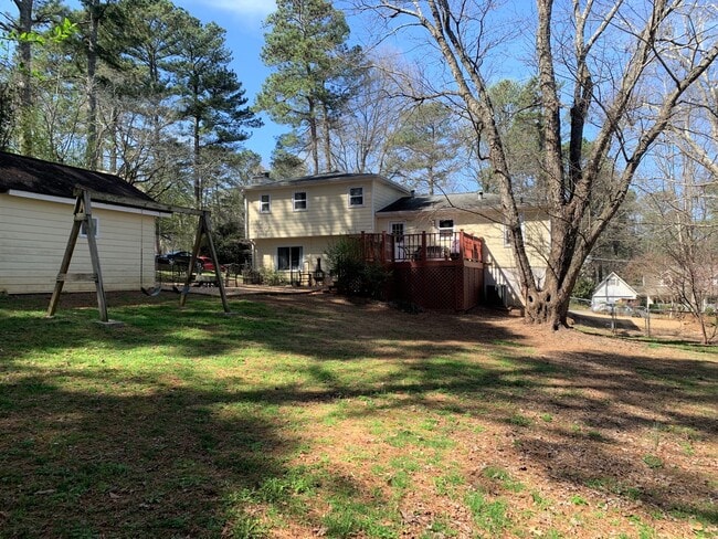 Building Photo - 5883 Four Winds Dr SW