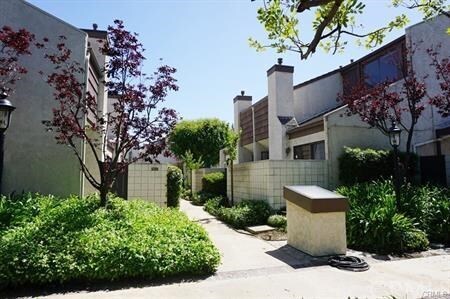 Primary Photo - 600 W Huntington Dr