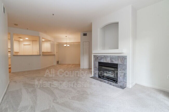 Building Photo - 530 Mohawk Dr