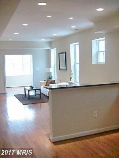 Foto del edificio - 2445 Callow Ave