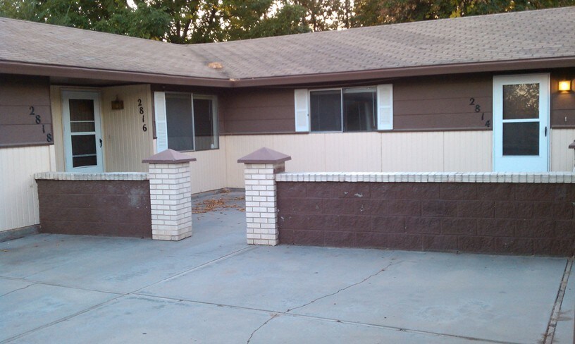 Primary Photo - 2814 Iowa Ave