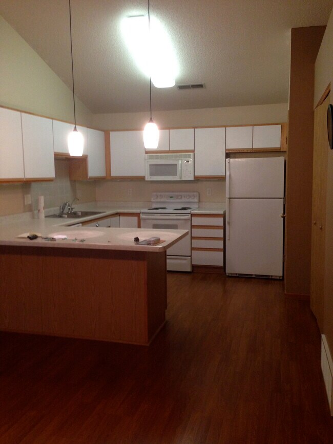Building Photo - 2862 Coral Ct