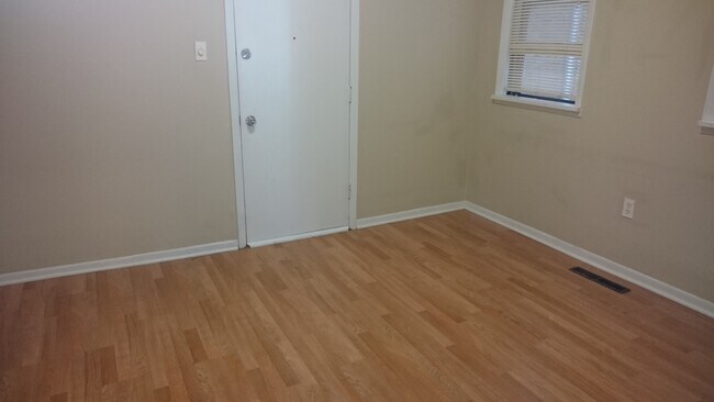 Foto del edificio - 2232 N Wayne Ave