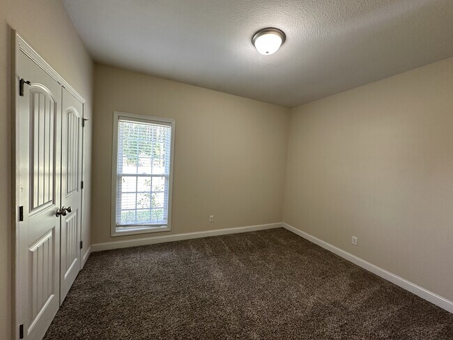 Foto del edificio - 441 Serenity Ave