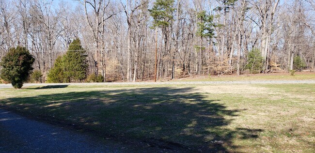 Tu entrada para auto - 6170 Skylark Rd