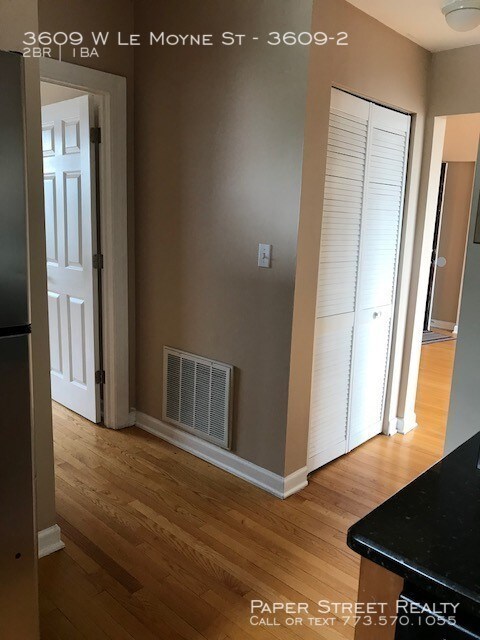 Building Photo - 3609 W Le Moyne St