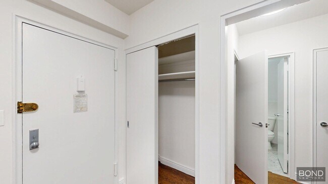 Building Photo - 219 E 69th St
