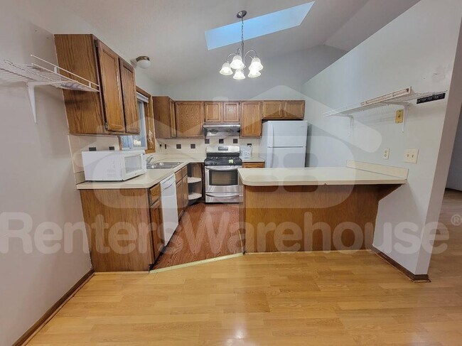 Foto del edificio - 6028 68th Ave N
