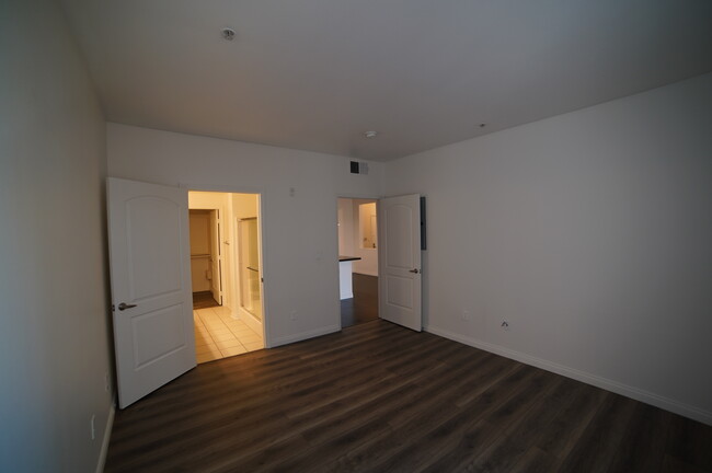 Foto del edificio - 360 W Avenue 26