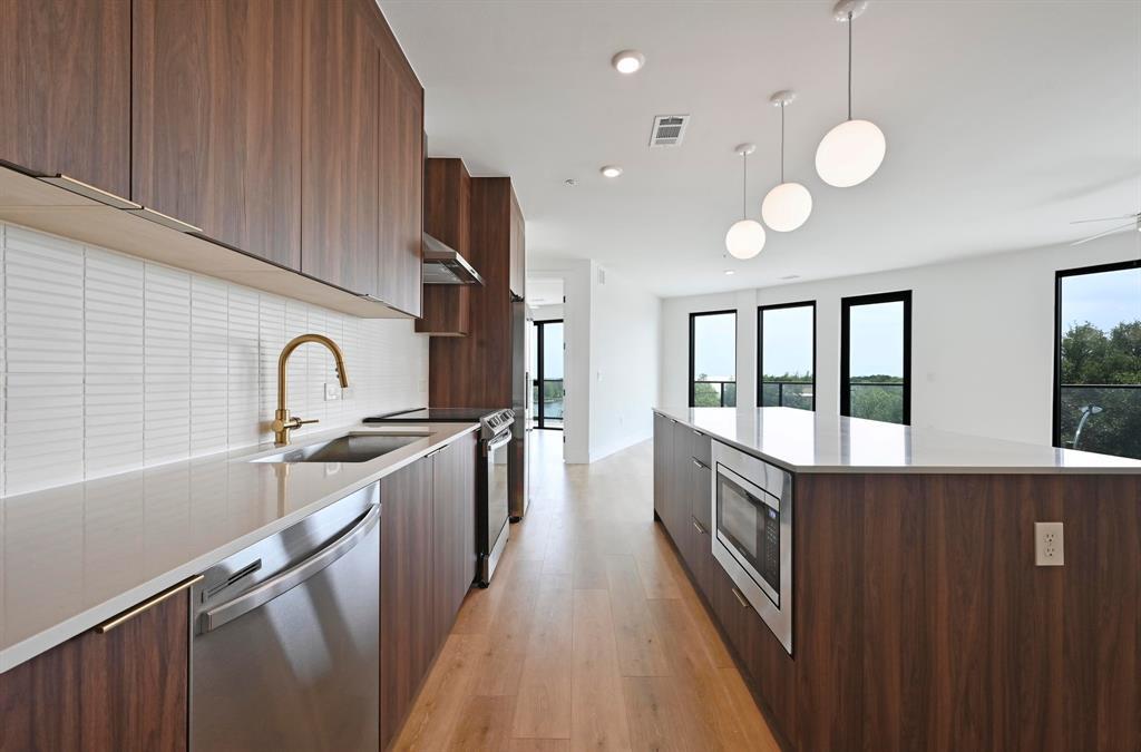 Foto principal - 1701 Simond Ave