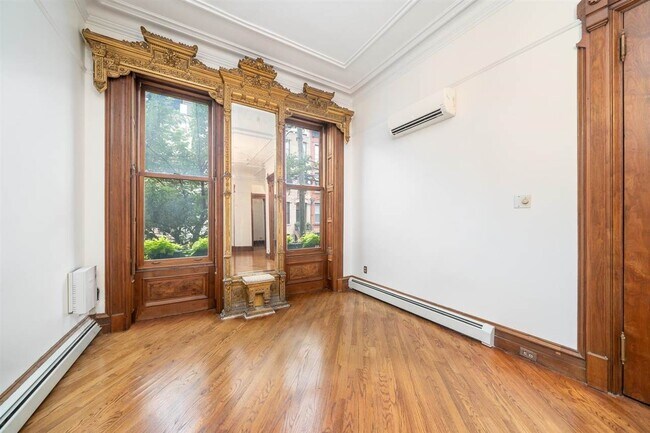 Foto del edificio - 1033 Bloomfield St