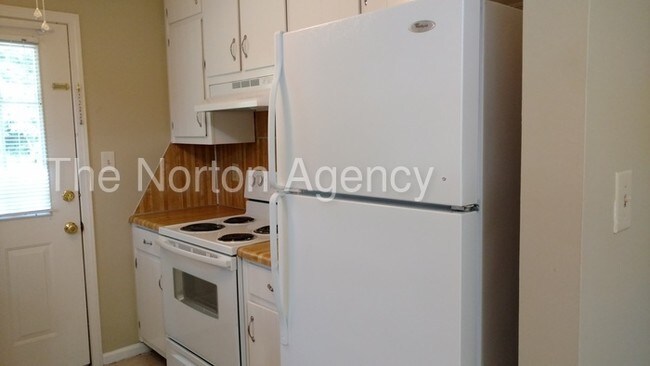 Building Photo - 4303 McClure Dr