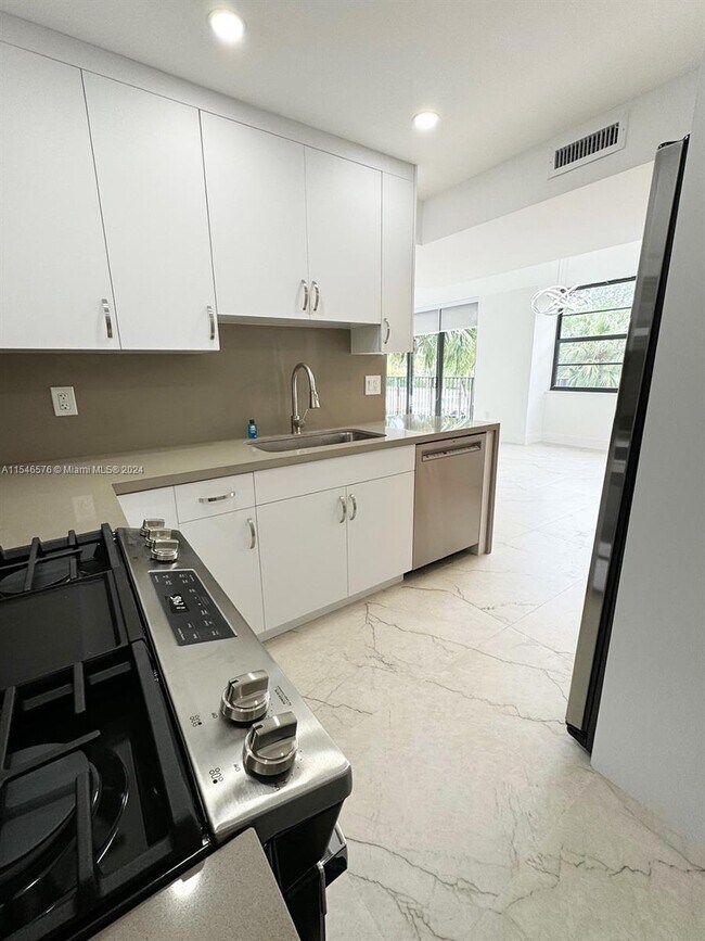 Foto del edificio - 13000 SW 92nd Ave