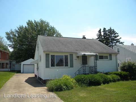 Primary Photo - 5158 Edgewater Dr