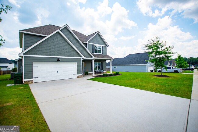 Building Photo - 132 Springwood Dr