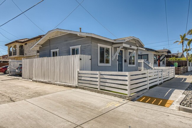 Building Photo - Vintage and Efficient 2 Bedroom Craftsman in North Park
