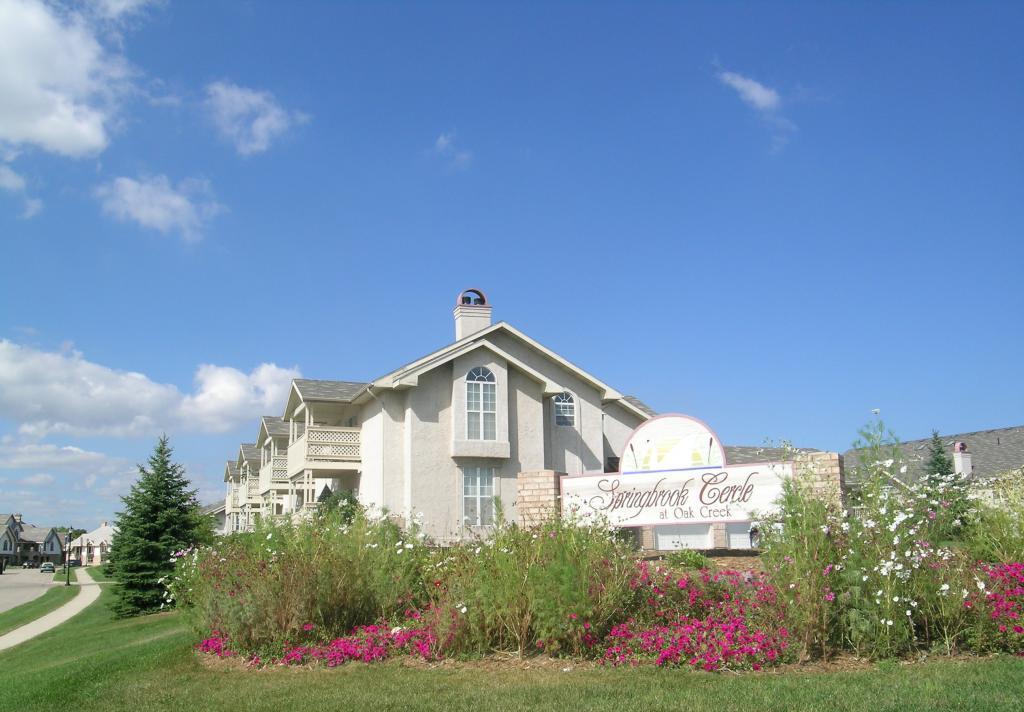 Primary Photo - 175 W Rainbow Ridge Dr