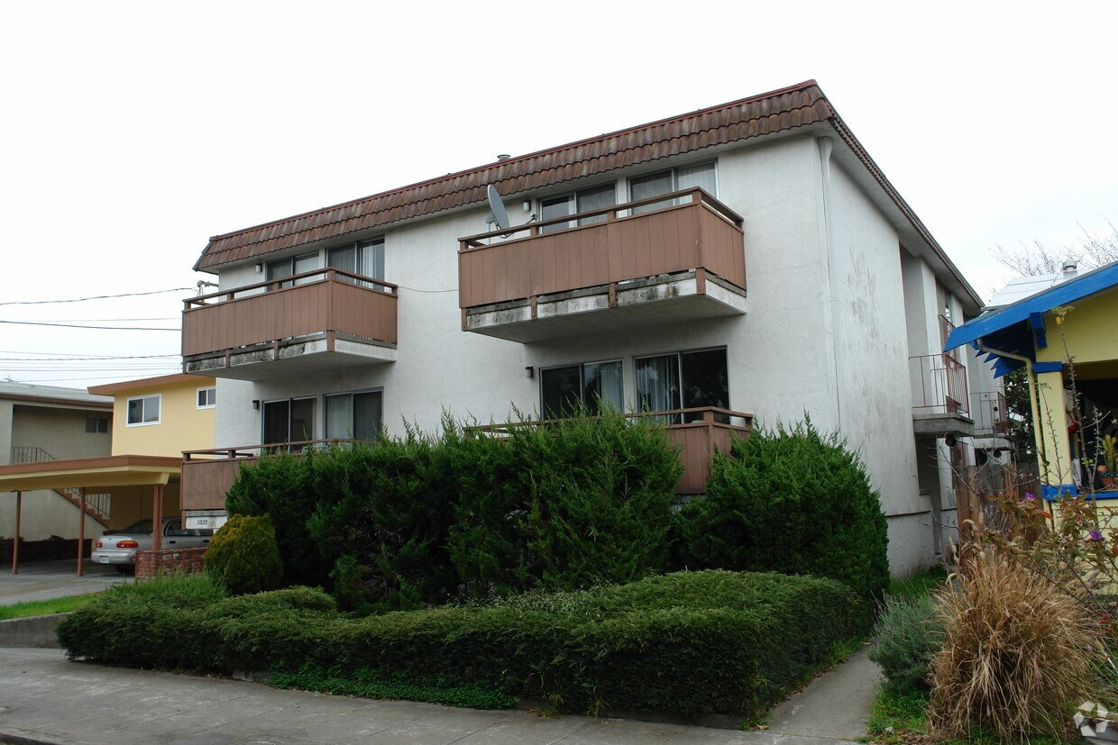Building Photo - 1035 Kains Ave