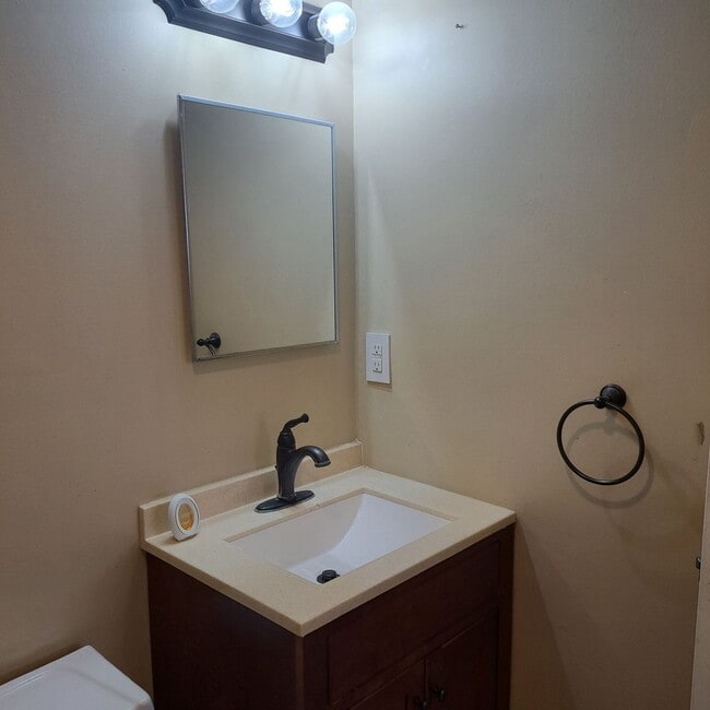 Photo - 510 14th St Apartment