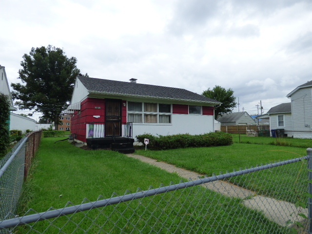 Primary Photo - 2 Bedroom on the East Side