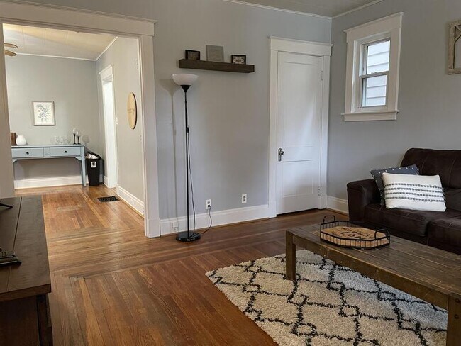 Foto del edificio - 2607 Marsh Avenue