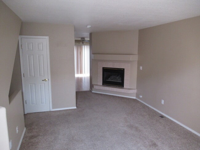 Photo - 1918 Bristlecone Dr Townhome