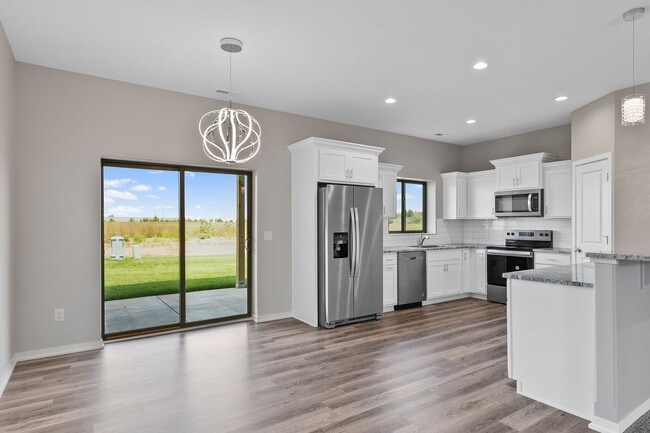 Foto del edificio - LIKE NEW  3 bed 2 1/2 bath townhouse NW Lincoln