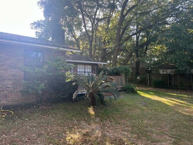 Building Photo - 2544 Coachman Ct