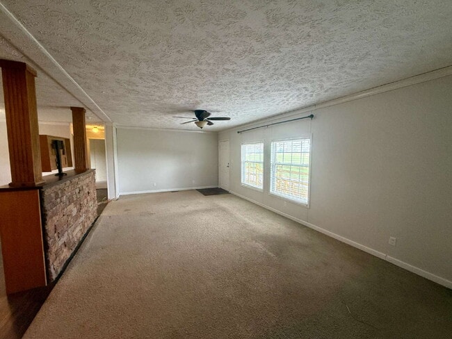 Building Photo - 3BR/2BA Home in Adairville. Beautiful Country Setting