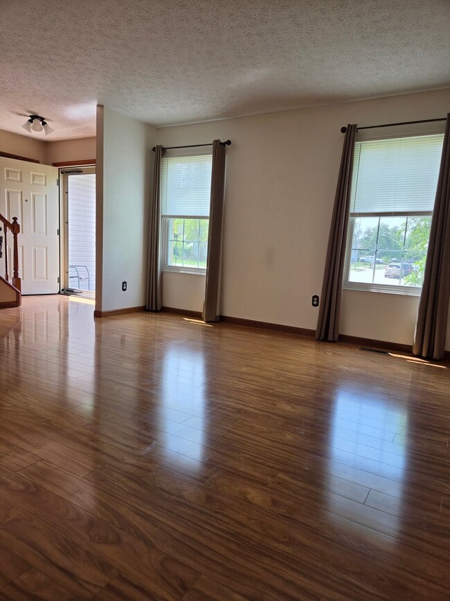 Building Photo - 2222 Gosforth Ln