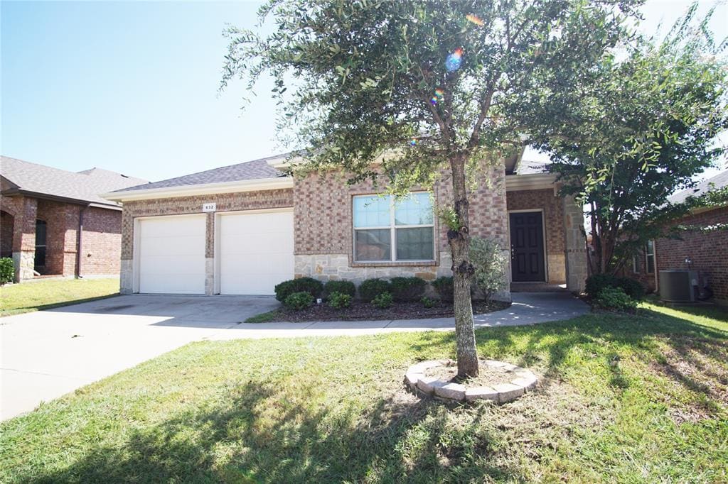 632 Alexander St, Grand Prairie, TX 75051 House Rental in Grand