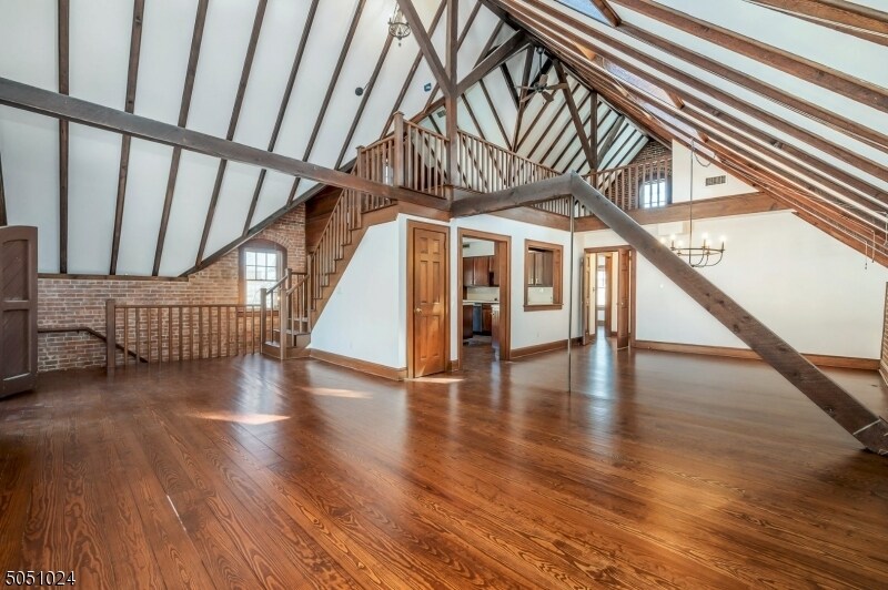 Foto principal - 10 Oak St