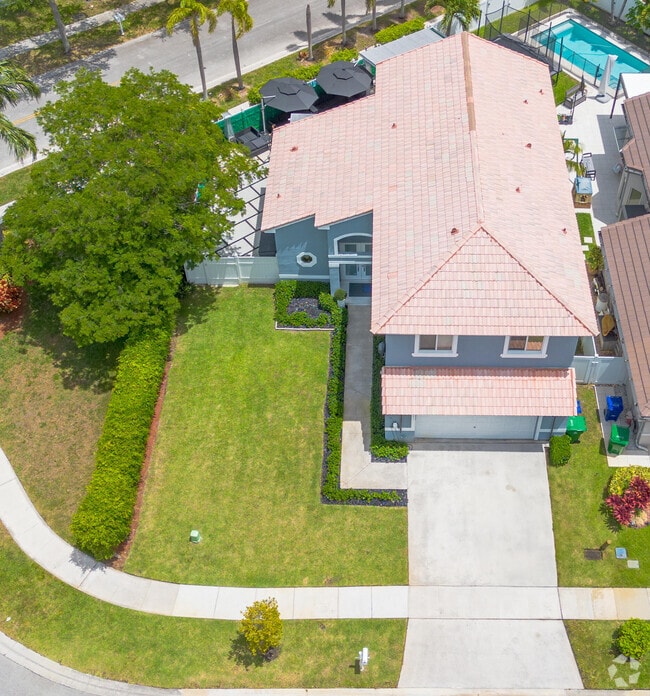 Building Photo - 4941 SW 150th Terrace
