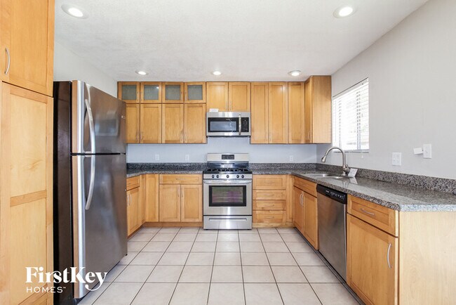 Foto del edificio - 2041 W Windrose Dr