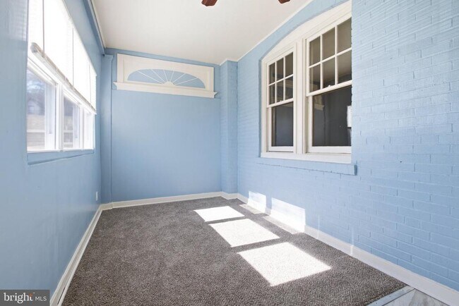 Foto del edificio - 320 Highland Ave