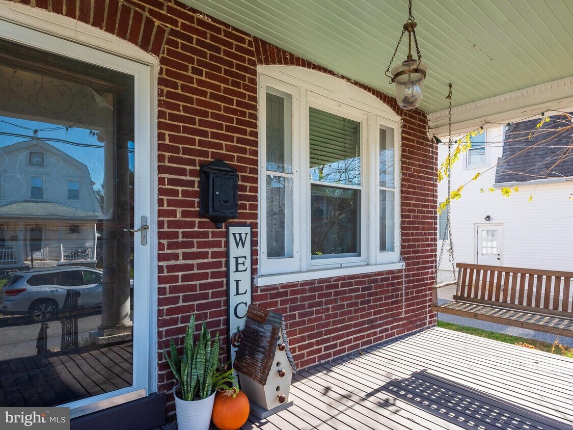 9 W Chelton Rd, Brookhaven, PA 19015 House Rental in Brookhaven, PA