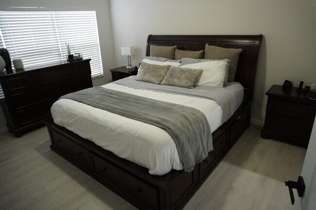 Foto del edificio - 4923 Barnstead Dr