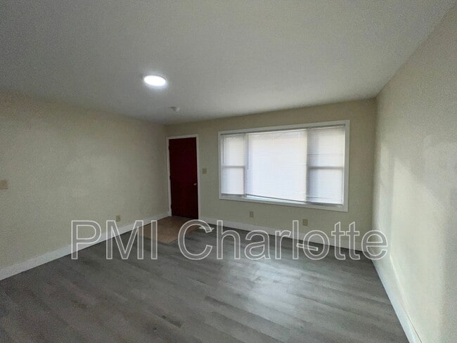 Foto del edificio - 3740 Branding Iron Dr