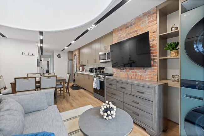 Building Photo - 115 Franklin St