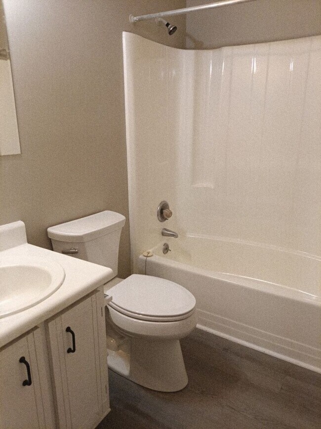Foto del edificio - 1 Bed / 1 Bath Apartment in Harrisburg – Cozy & Convenient Living
