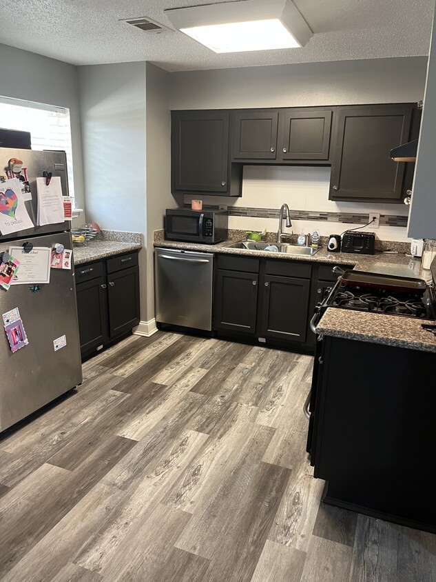 Newly Renovated Kitchen - 3333 Normandy Ct