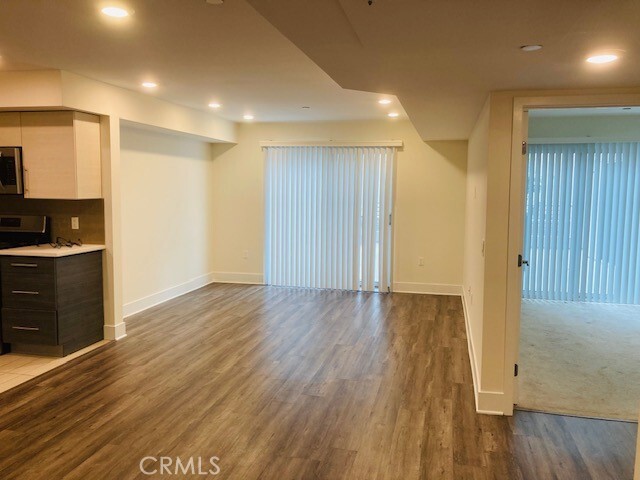 Foto del edificio - 5026 Rosewood Ave