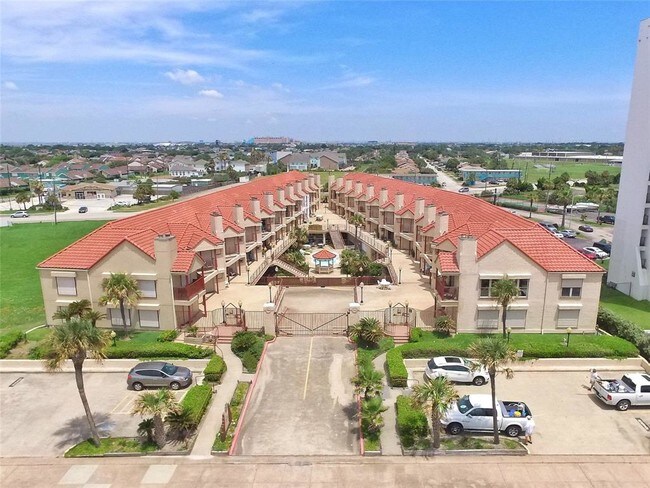 Building Photo - 7312 Seawall Blvd