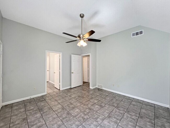 Building Photo - 351 Alex Cove
