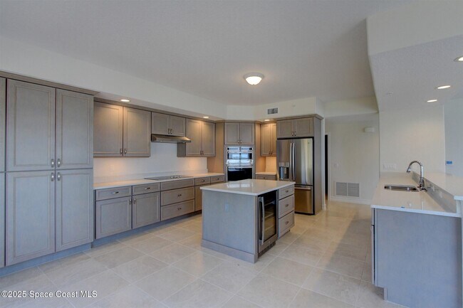 Foto del edificio - 1465 S Harbor City Blvd