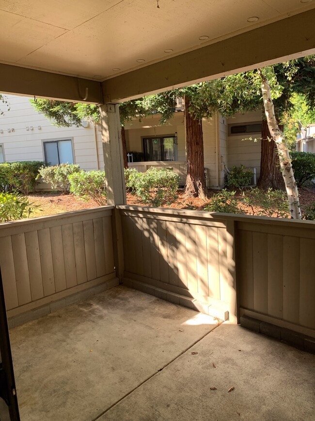 Building Photo - Hercules: Lower Level Two Bedroom Two Bath...